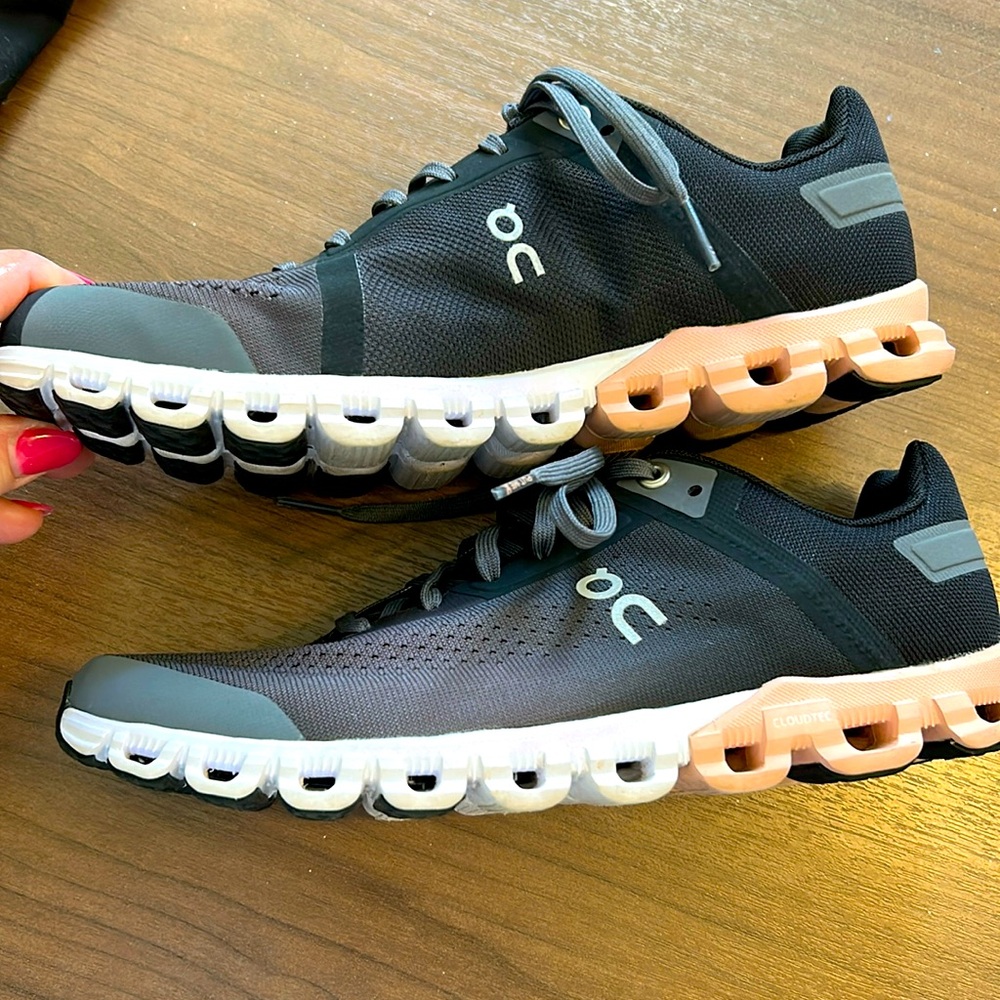 Women’s On Cloud athletic shoes